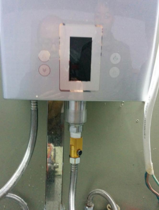 熱水器運(yùn)轉(zhuǎn)測(cè)試 熱水器運(yùn)轉(zhuǎn)測(cè)試